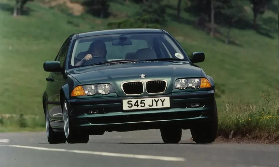 BMW 3シリーズ 1万0,963台がリコール。運転者席用エアバッグに不具合
