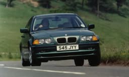 BMW 3シリーズ 1万0,963台がリコール。運転者席用エアバッグに不具合