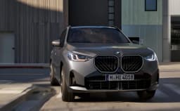 BMW X3 20 xDriveなど609台がリコール - リアシートヘッドレストの製造不良により後部座席乗員の頭部を十分に保護できないおそれ