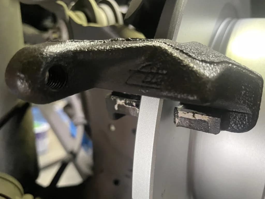 BMW F30 320d ブレーキディスクローター交換の修理費用 - ATE製で解決した事例