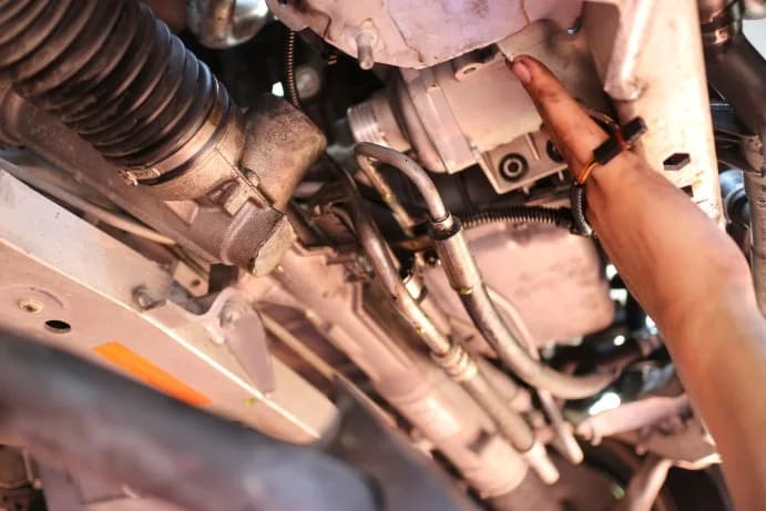 BMW ウォーターポンプ交換 - E91 サーモスタット交換の修理費用