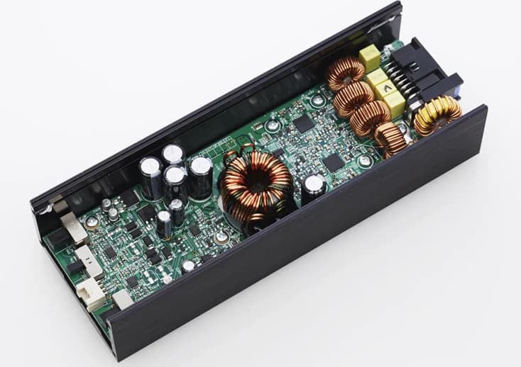 BMW F36 4シリーズ オーディオアンプ - カロッツェリア取付カスタム費用