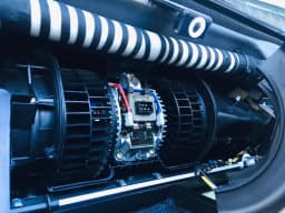 【エアコンが効かない】BMW E38 7シリーズ 750iLのブロアモーター 故障診断と修理費用