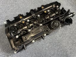 BMWのシリンダーヘッドカバー交換 - 費用と作業の流れを整備士が解説