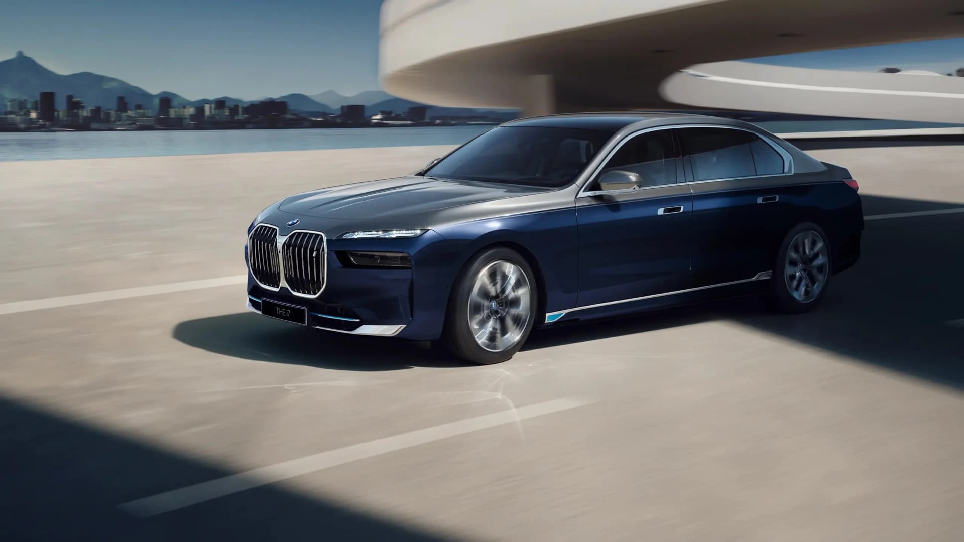 BMW 7シリーズなど計128台がリコール。助手席エアバッグが機能しないおそれ
