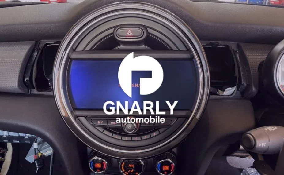 カーナビのNO SIGNAL】MINI F56 クーパーのヘッドユニット