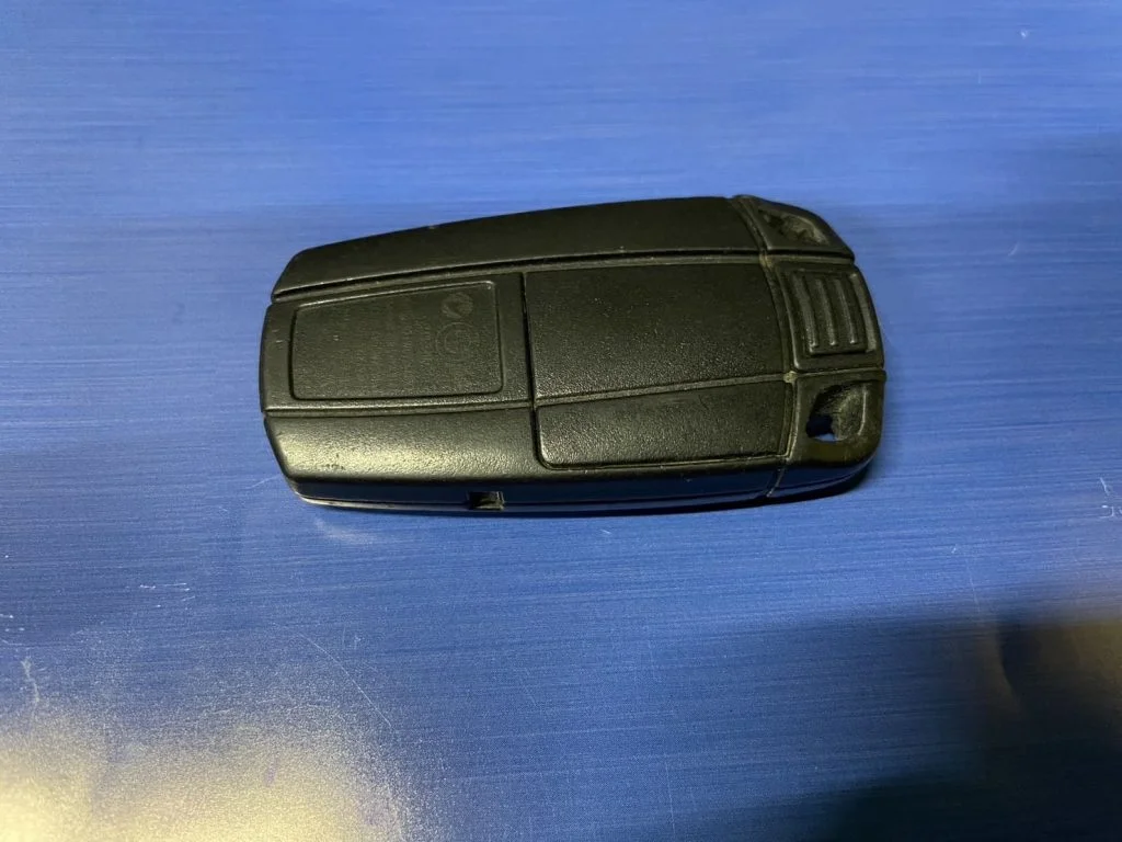 キーシェル（ケース）を元に戻した様子