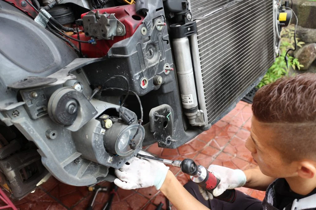 劣化したブッシュを取り外す