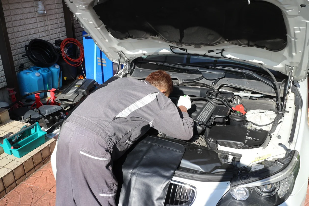 今回、整備をするBMW E60 5シリーズ 530i