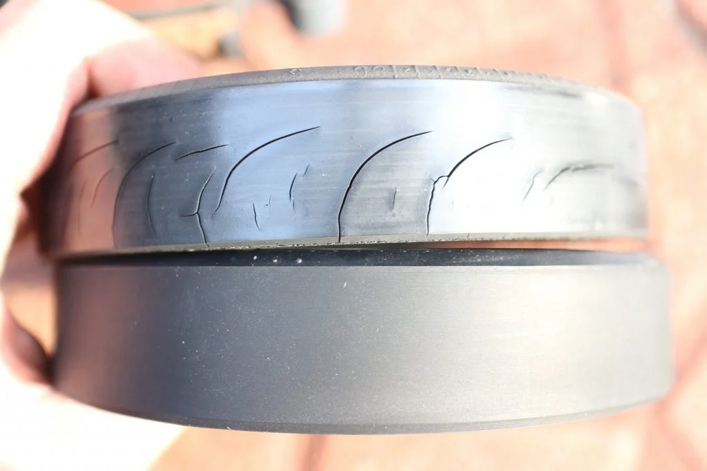 ウォーターポンプ 劣化(上)新品(下)