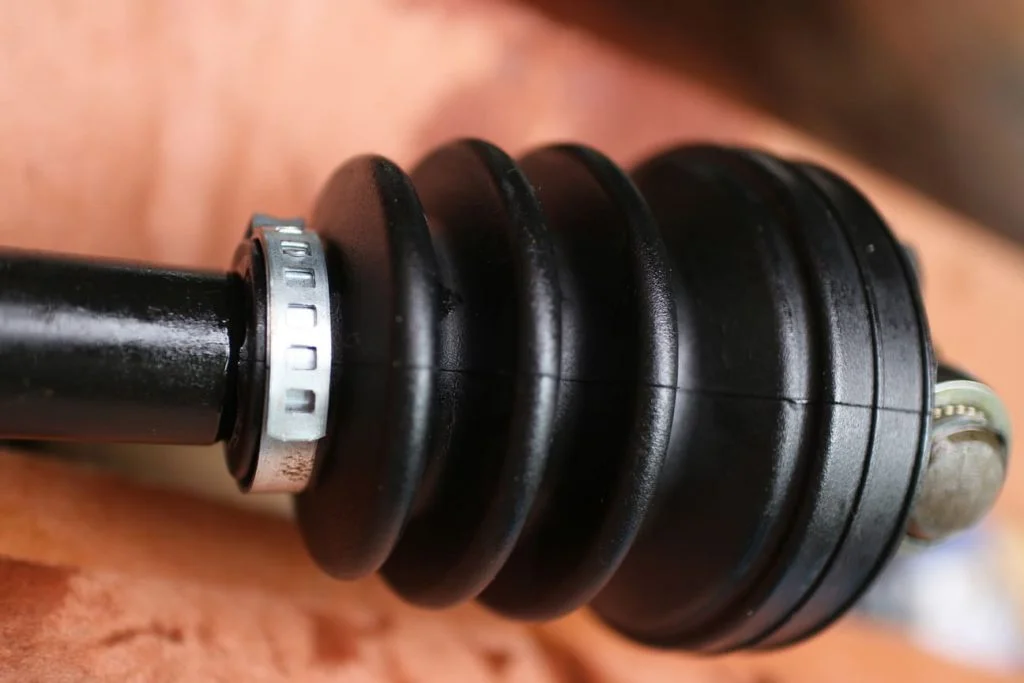 新しいドライブシャフトブーツ