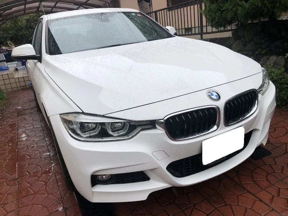 今回、整備をするBMW F30 3シリーズ 320d