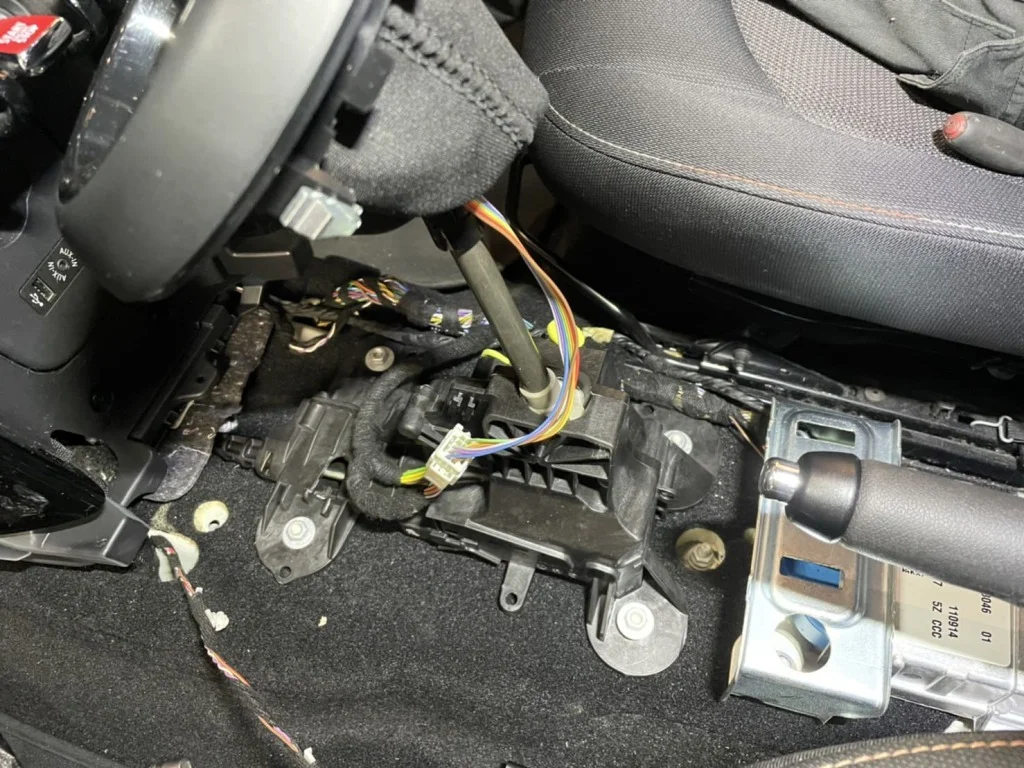 シフトレバーを分解する