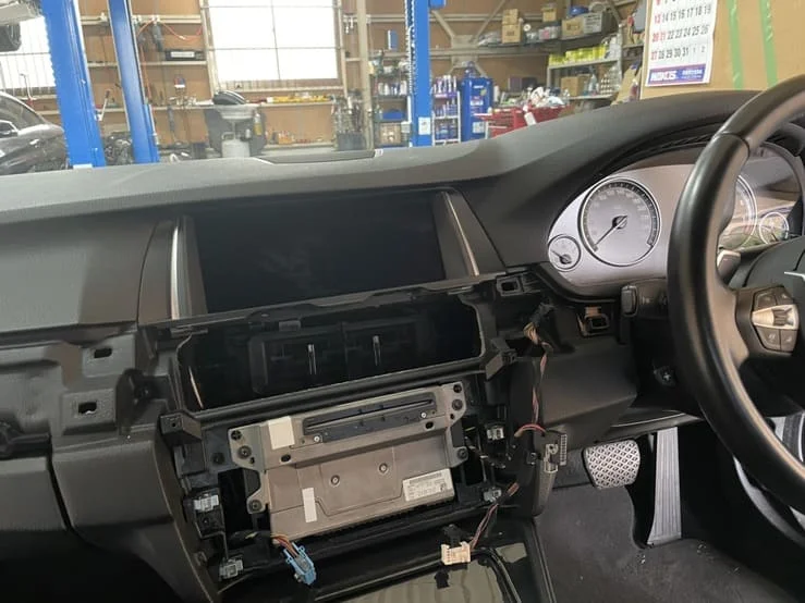 プログラミングを実施するためにHU-Hの取り外す