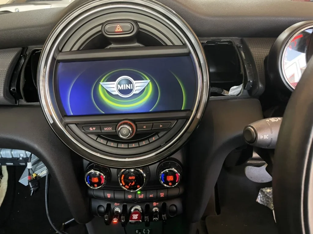 プログラミングを実施した復帰中のナビ