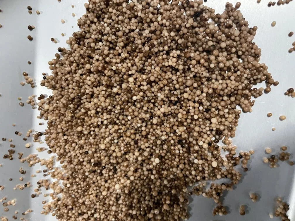 水を完全に吸ってしまい使用出来ない状態の乾燥剤