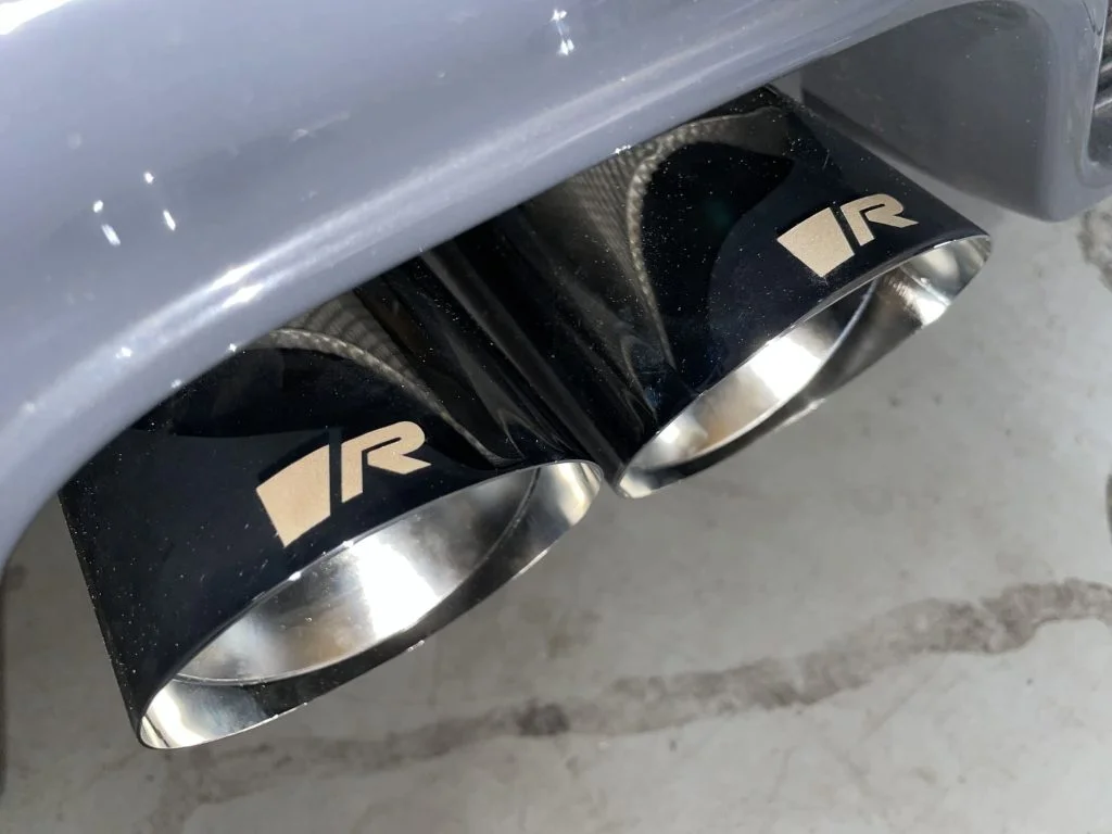 REMUS製のスポーツマフラー