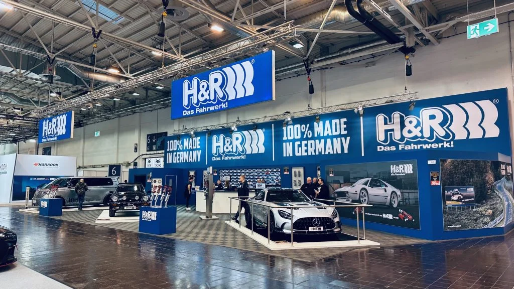 H&R（エイチアンドアール）