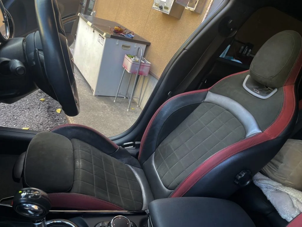 MINI F54 ジョンクーパーワークス クラブマンのシート