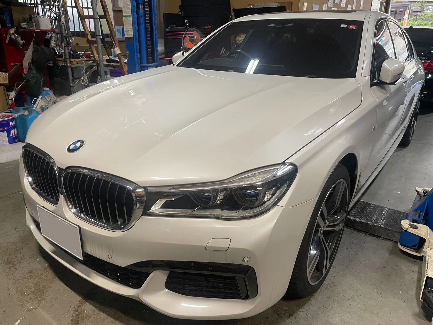 今回、整備をするBMW 7シリーズ G11
