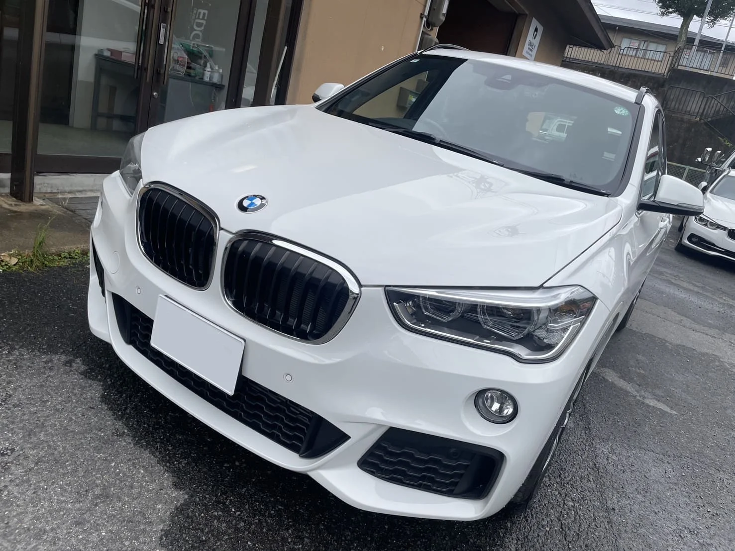 今回、整備をするBMW Xシリーズ F48 X1 18i