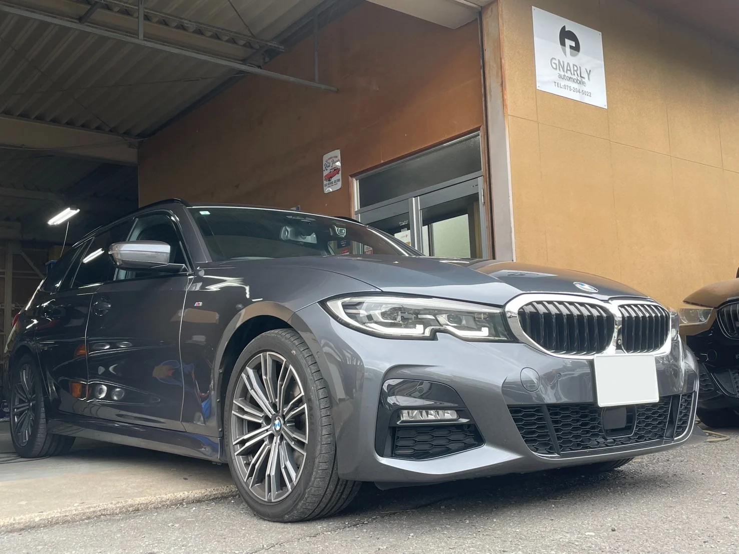 今回、整備をするBMW 3シリーズ G21 318i