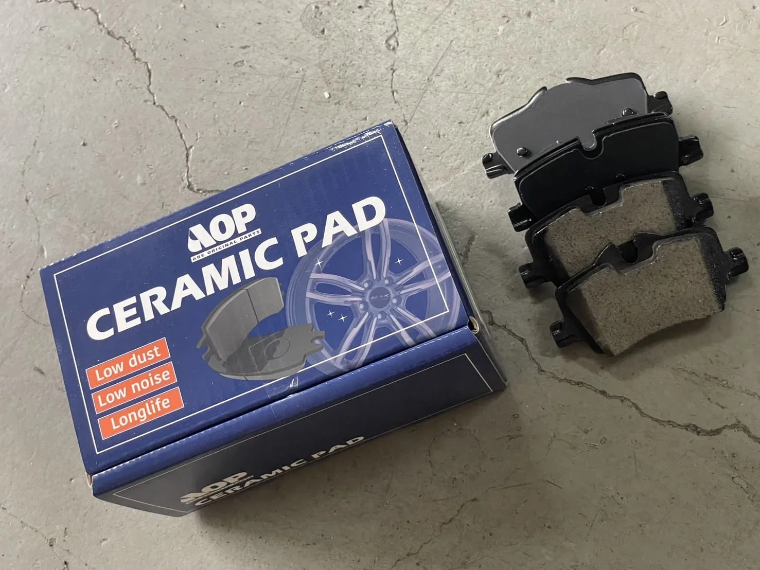 AOP（阿部商会オリジナルブランド）の低ダストブレーキパッド