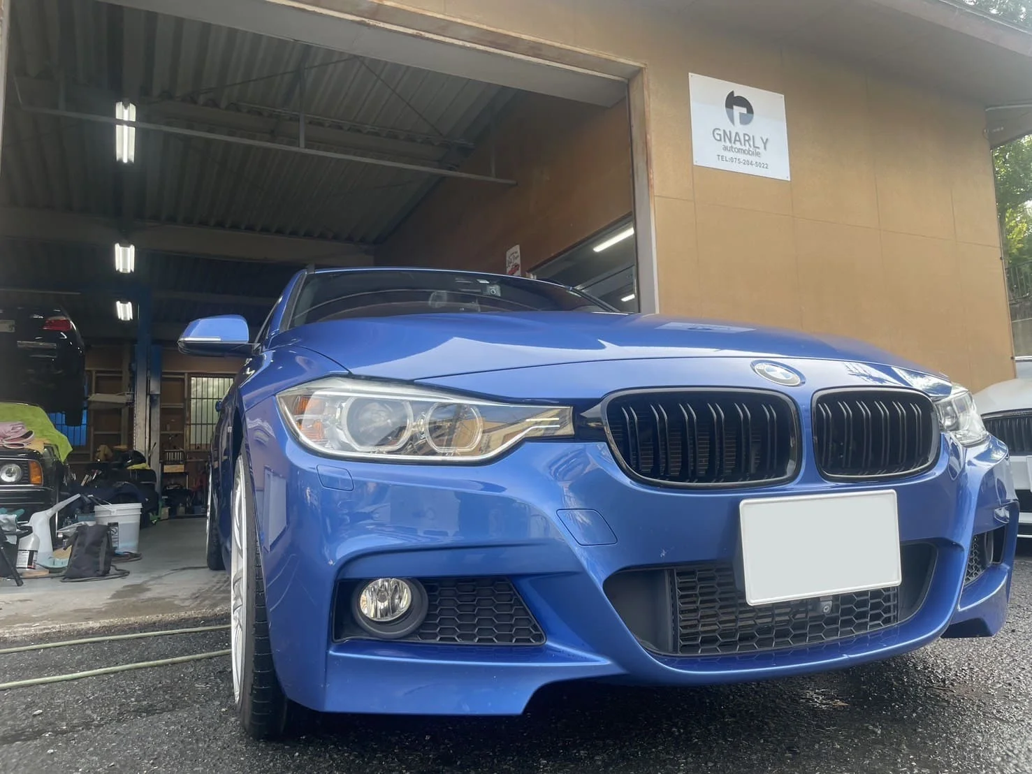 今回、整備をするBMW 3シリーズ F31 320d