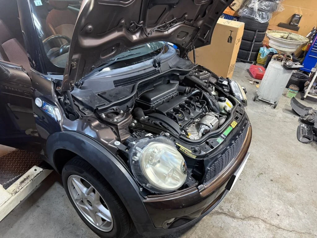 MINI R56 COOPER Sのエンジンルーム