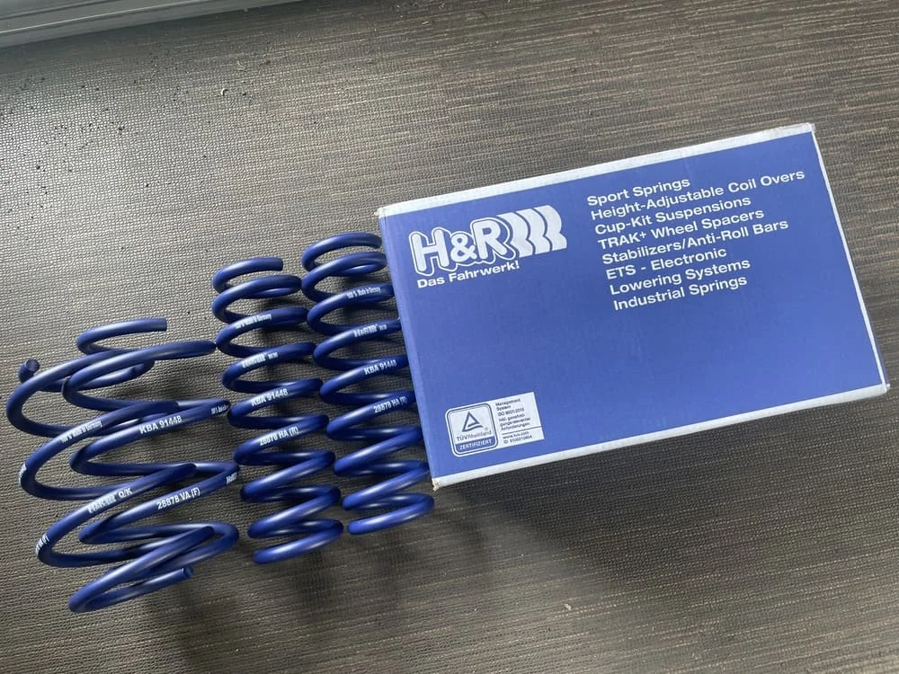 お客様の要望を叶えるBMW・MINIのカスタムのご提案をさせていただきます。