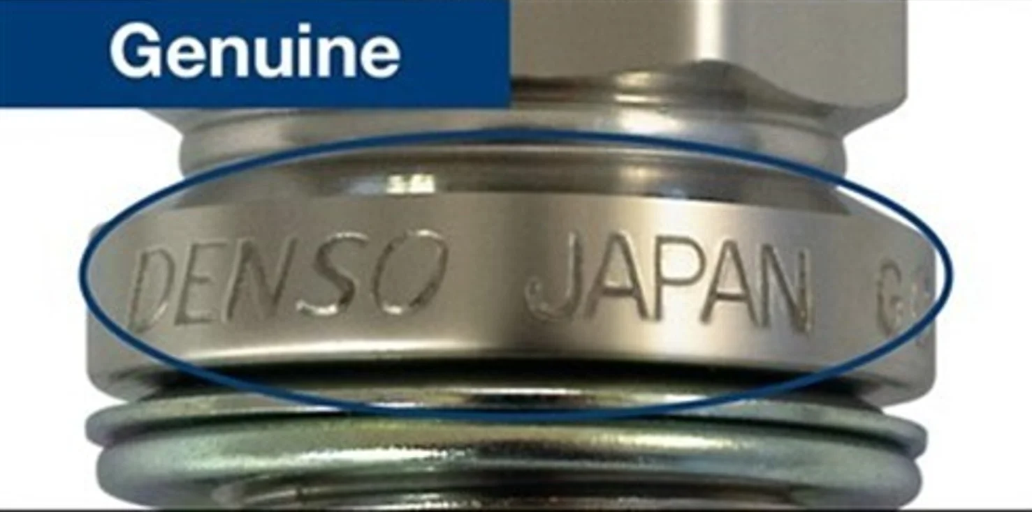 正規部品のスパークプラグ