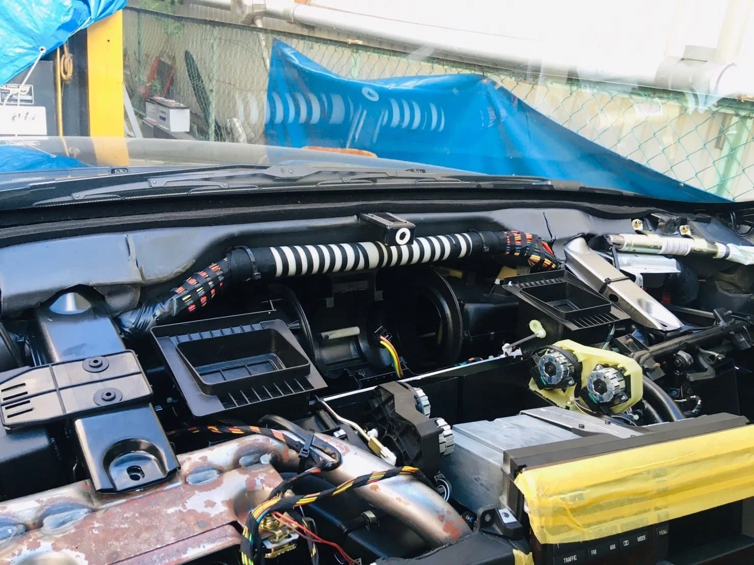 ブロアモーターを取り外した様子