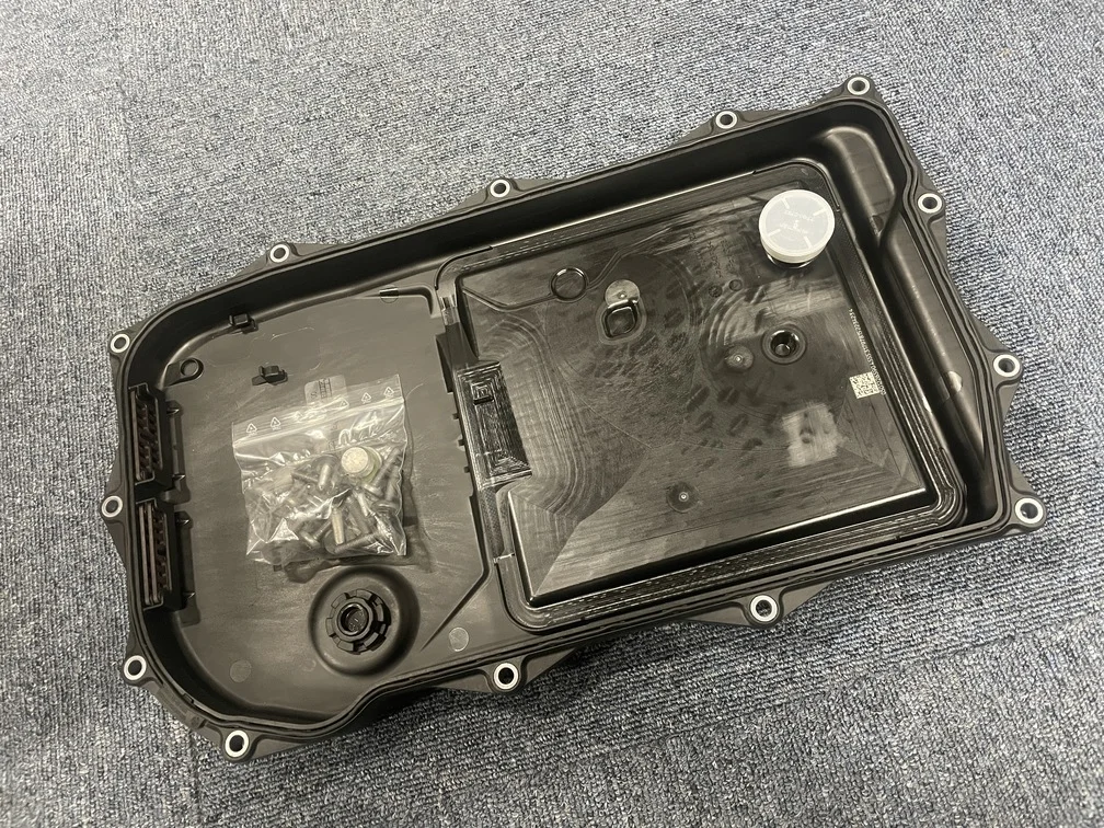 ZF（ゼットエフ）製のオートマチックオイルパン