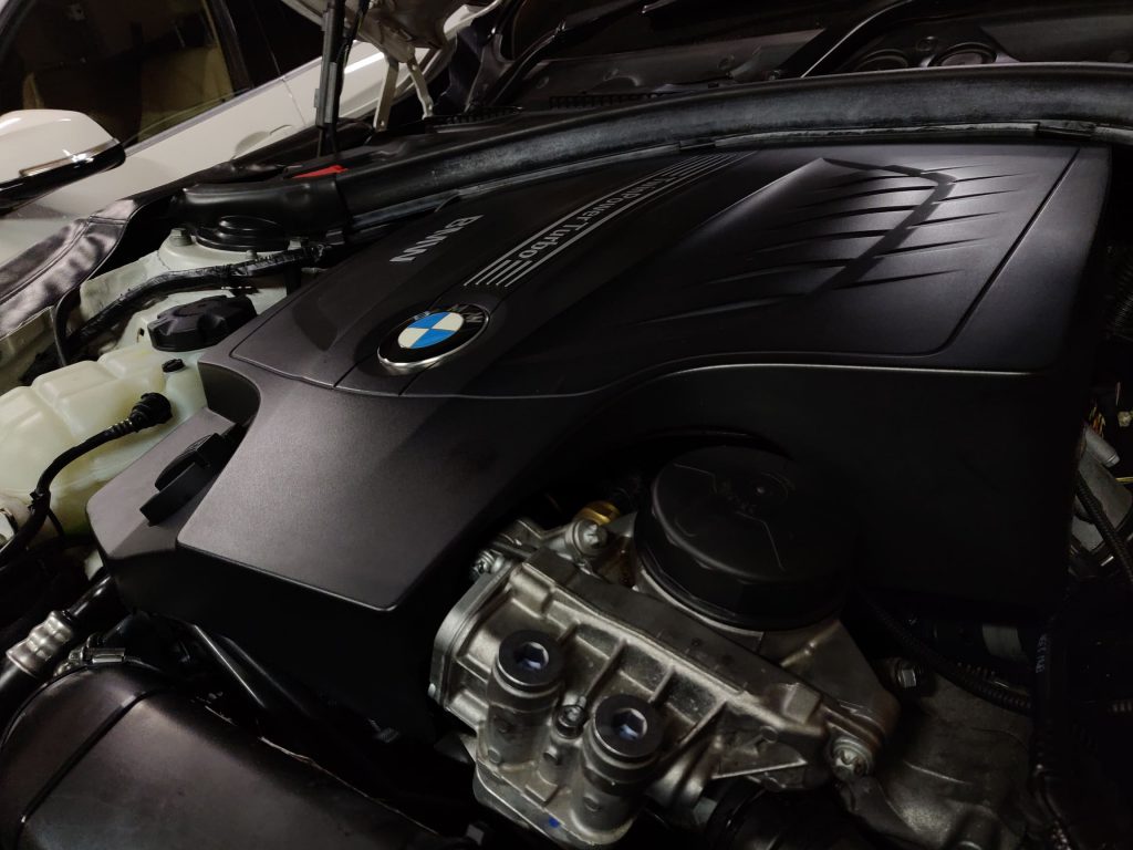 【BMWメンテナンス】エンジンオイルの最適な交換時期