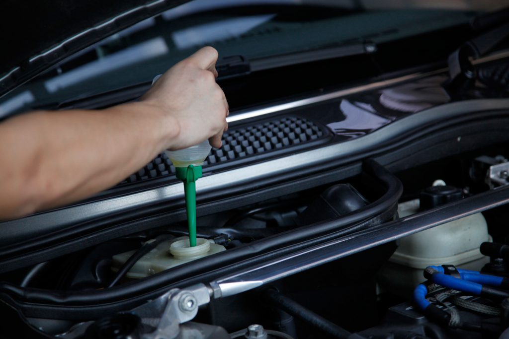BMWの中古車を購入する際のエンジン関連の液体関連の注意点