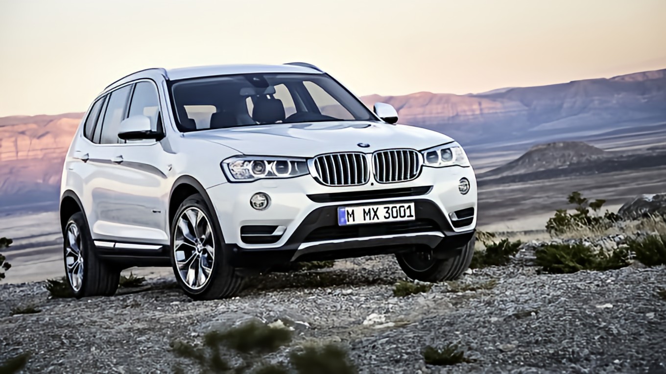 今回、整備をするBMW F25 X3 20d