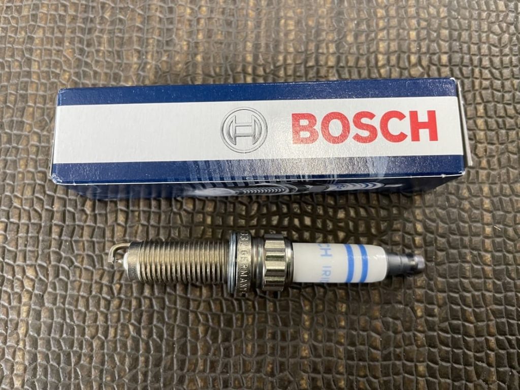 【BOSCH（ボッシュ）製】スパークプラグの交換 BMW 1シリーズ F20 116i