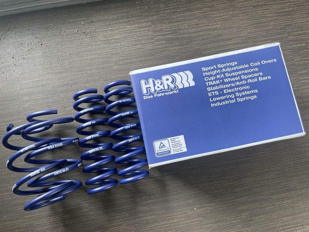 お客様の要望を叶えるBMW・MINIのカスタムのご提案をさせていただきます。