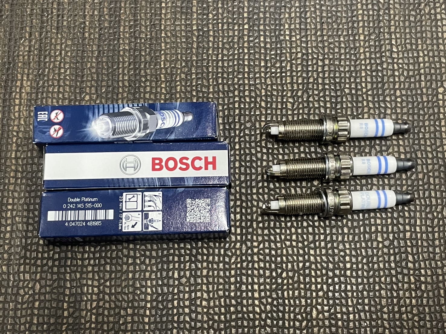 BOSCHスパークプラグの種類と性能