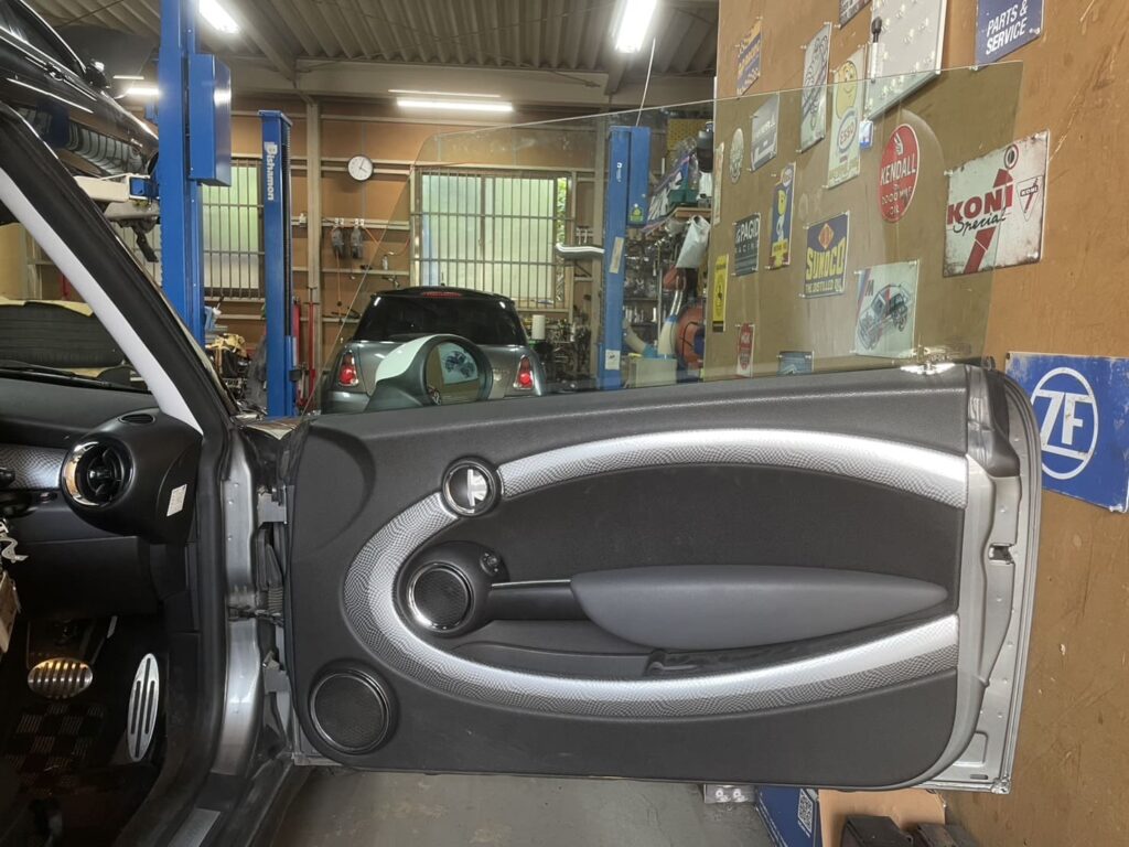 MINI R56 COOPER Sの内観